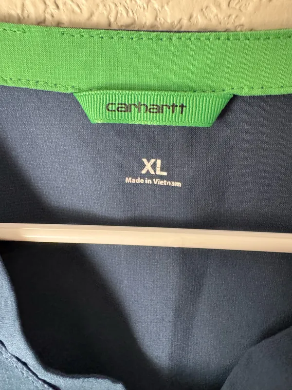 Carhartt size xl navy blue scrub top - Image 3