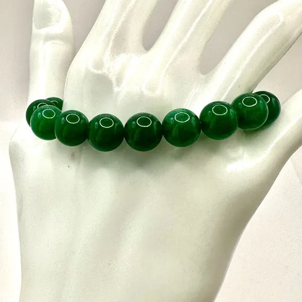 Dyed green aventurine stretchy bracelet - Image 3