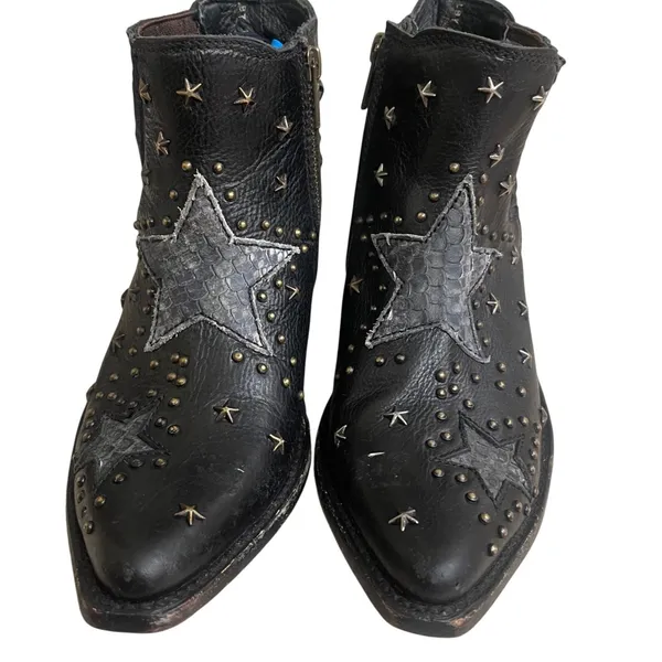 Liberty Black Womens Star is born Sz 7 Studded Leather Boots Black Pointed Toe - Image 3