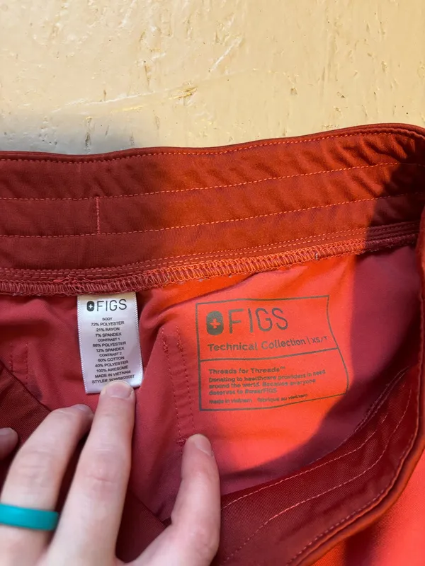 FIGS Scrub Jogger Pants - Image 4