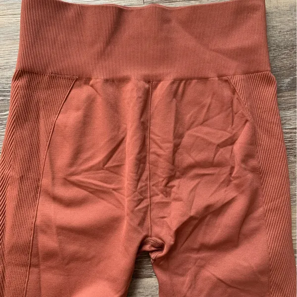 Abercrombie YPB Your Personal Best Peach Leggings M - Image 6