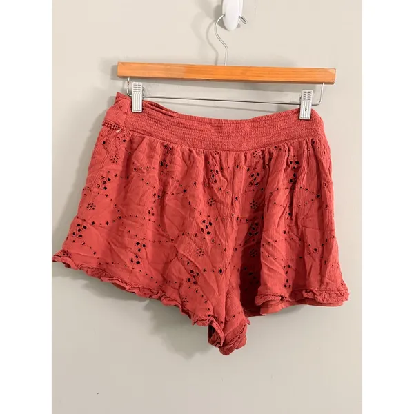 American‎ Eagle Eyelet Shorts Womens Large Rust Terracotta Boho Smocked Pom Pom - Image 4