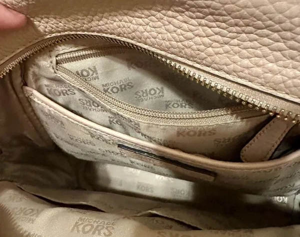Michael Kors Leather backpack - Image 9