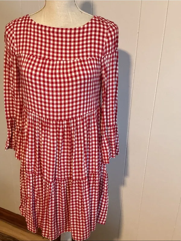 beachlunchlounge Red and White Gingham Tiered Long-Sleeve Dress - Image 2