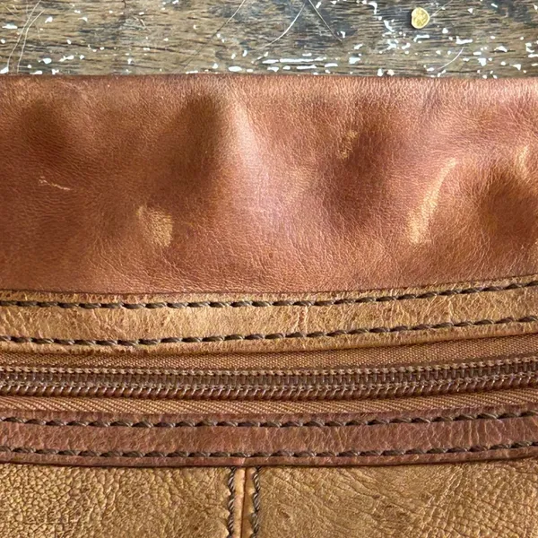 Vintage Fossil Sasha Crossbody‎ Bag Tan Cognac Pebbled Leather Brass Key - Image 6