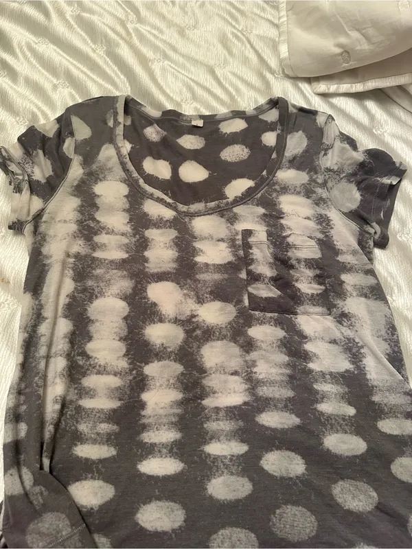 Lululemon size 8 scoop neck Tshirt small pocket cotton grey white - Image 6