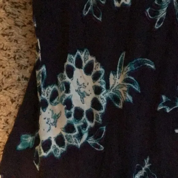 Daisy‎ Fuentes Purple with White and Blue Flowers size medium - Image 2