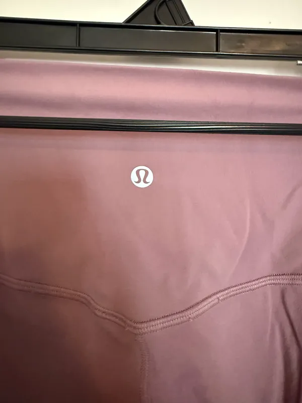 Mauve Lululemon Leggings Align 28" - Image 3