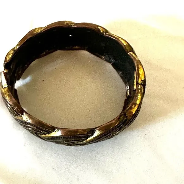 Gold tone hinged braided bangle bracelet - Image 6