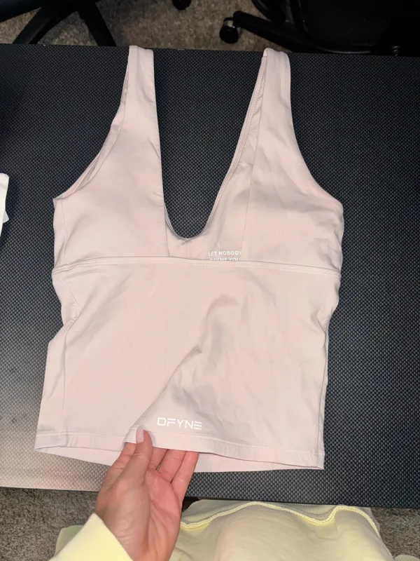 DEFYNE minimal longline top Hannah Pearson line - Image 3