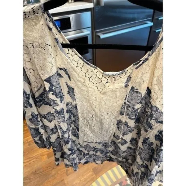 Free People Womens Blue Floral Roses Boho‎ Festival Tassel Poet Blouse M $120 - Image 2