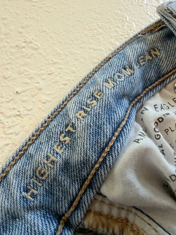 American Eagle Highest Rise Mom Jeans - Image 3