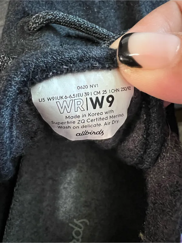 Allbirds Women’s WR Wool Runner Raven Dark Gray Merino Wool Shoes - Image 9