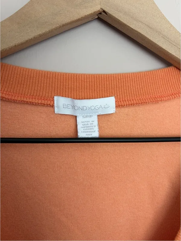 Beyond Yoga Tropez Orange V Neck Terry Pullover Small - Image 4