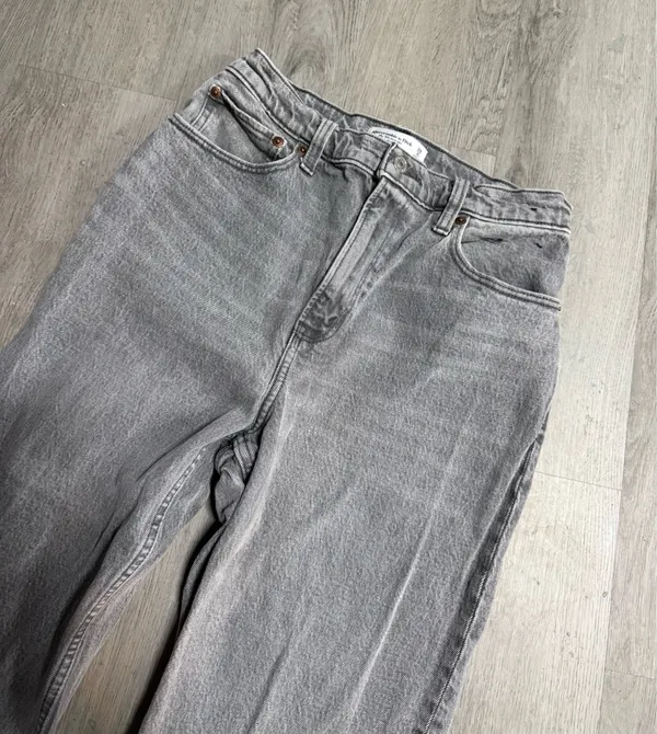 Abercrombie & fitch ultra high rise 90s straight jeans - Image 3