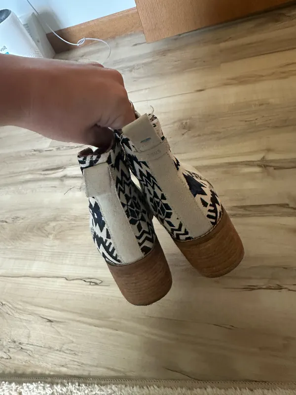 Toms booties - Image 3
