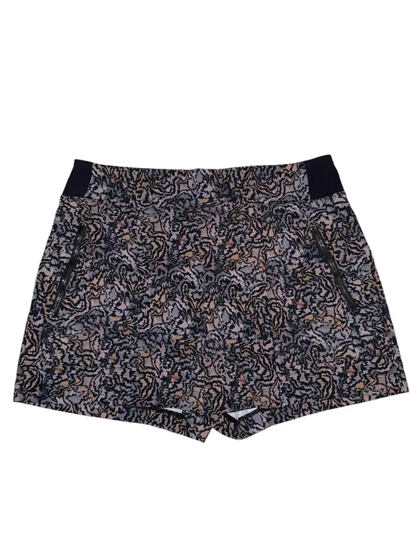 Athleta Trekkie North Mid Rise 3.5” Shorts – Size 12 - Image 2