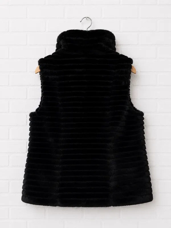Plush Faux Fur Calvin Klein Vest - Image 3