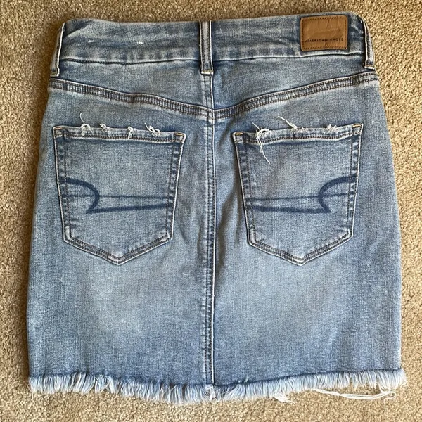 American Eagle ripped Jean skirt - Image 2