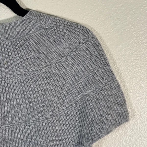 Alice & Olivia Grey Cashmere Y2K Sweater Womens S Chunky Buttons Fall Cardigan - Image 5