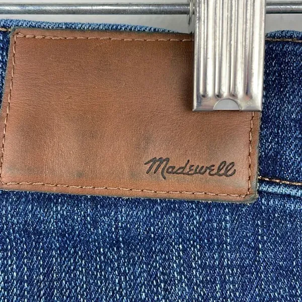 Madewell Women’s Slim Straight Jeans 25 inches - Image 7