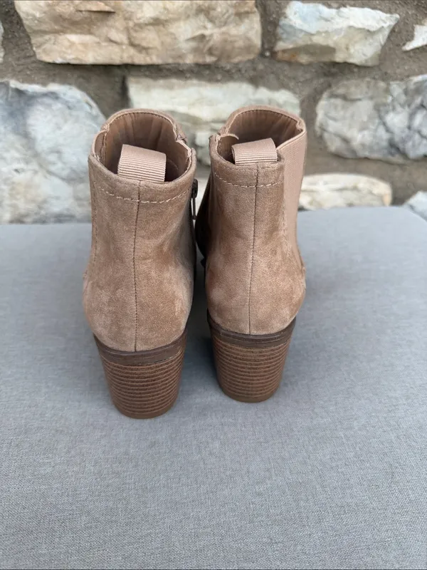 Sonoma Light Brown Suede Ankle Boots size 6.5 NWOT - Image 4