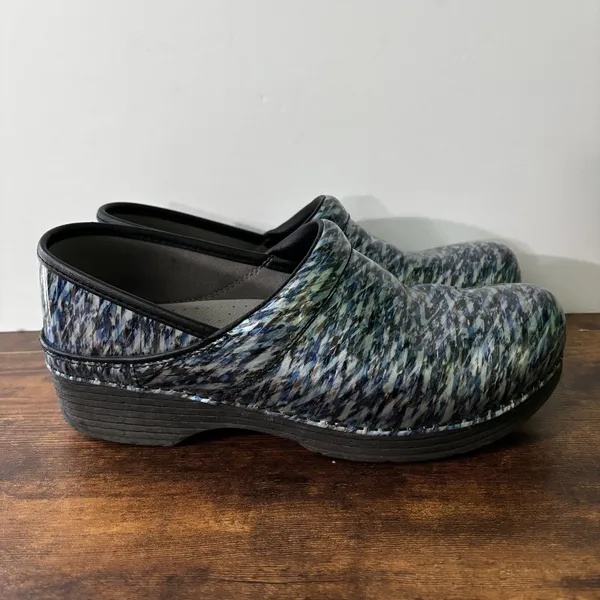 Dansko Pro LT Clogs Women's Size 10.5 US, 41 EU Blue Silver Black Patent Leather - Image 4