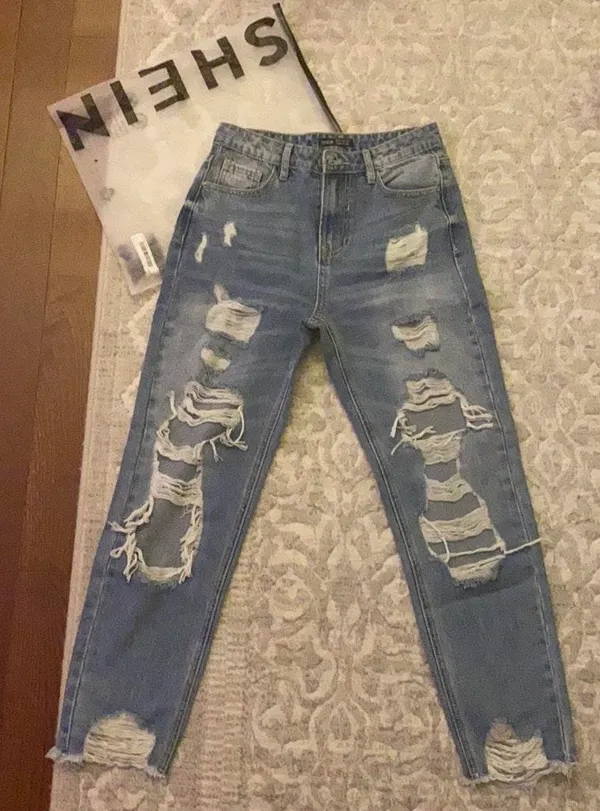 SheIn Ripped Jeans - Image 4