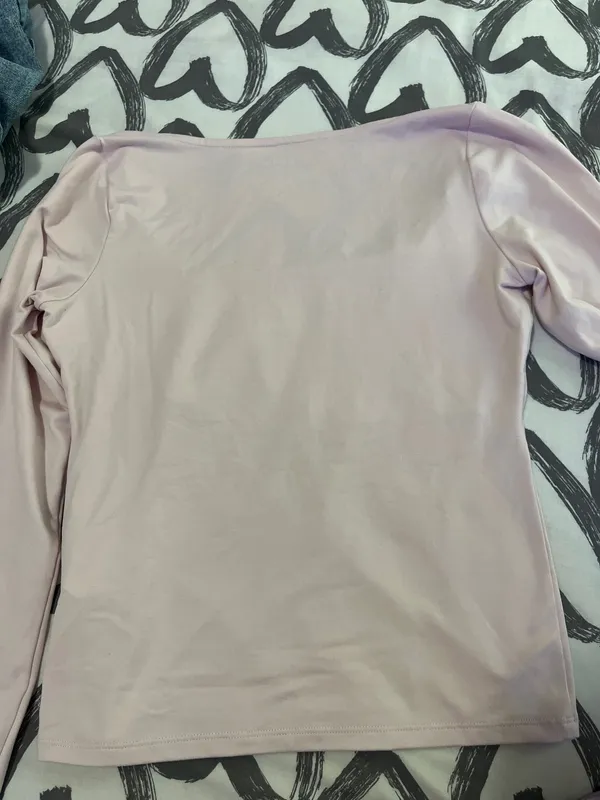 Hollister soft stretch seamless fabric scoop neck top - Image 2