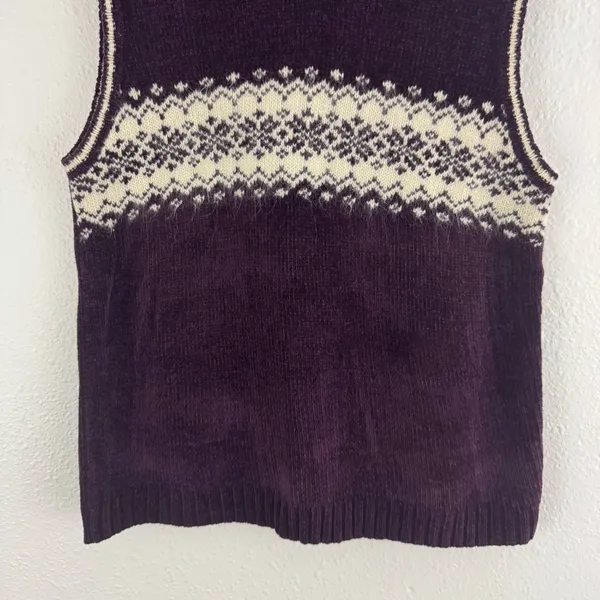 WHITE STAG Vintage 90s Dark Purple Fair Isle Soft V Neck Sleeveless Sweater Vest - Image 3