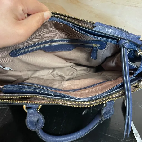 London Fog Navy Leather Handle Bag 3 Compartments‎ - Image 11
