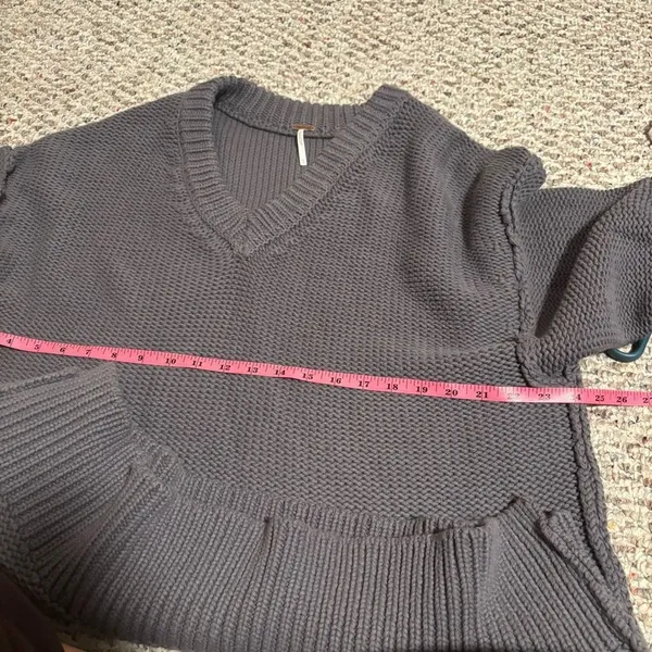 Free People Alli V-neck oversized Sweater Gray- Size XS - Image 12
