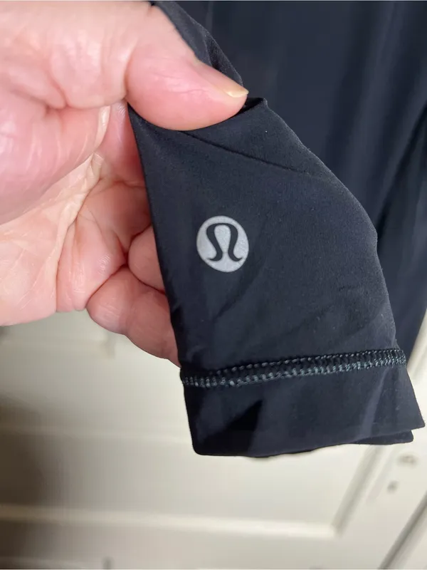 Lululemon Runbeam Long Sleeve Black Size 8 W3A51S - Image 5