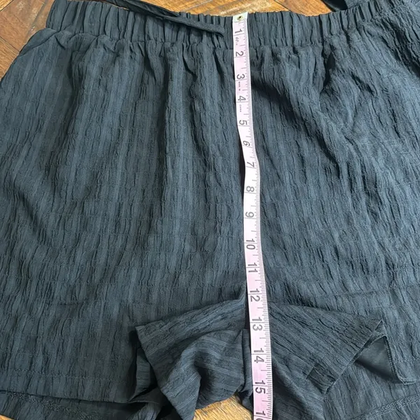 Boutique Textured Off Shoulder Top with Shorts Elodie Set - Image 7