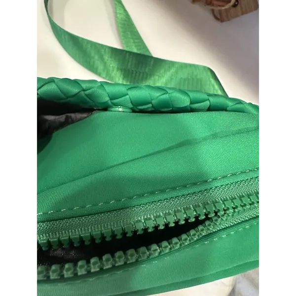 Sol and Selene Inspiration Kelly Green Woven Neoprene Crossbody Shoulder Bag NEW - Image 5