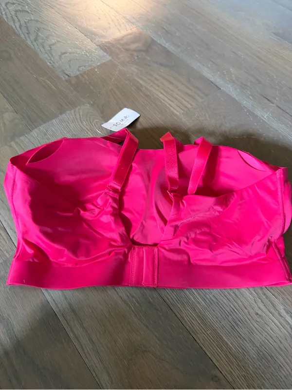 NWT Soma Wireless adjustable whiteness Bralette in Bright Pink size XL - Image 2
