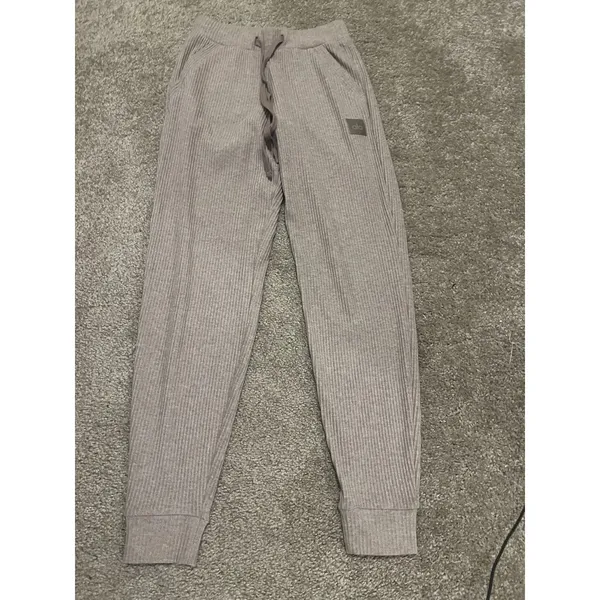 Alo Yoga Muse Sweatpant Size Small Gravel Heather - Image 4