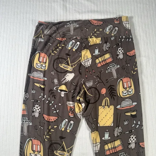 LuLaRoe Tall & Curvy TC Leggings Women’s Gray Floral Bike Coffee Print - Image 13