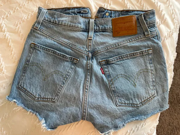 Levi shorts  - Image 2