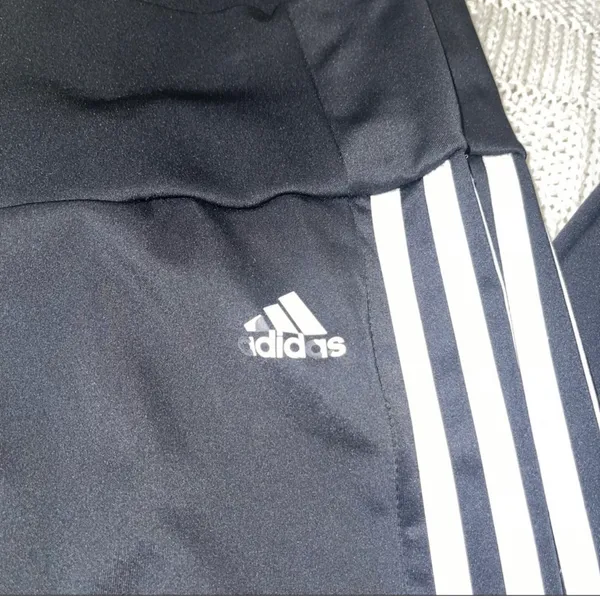 Adidas ESSENTIALS 3-STRIPES LEGGINGS - Image 4
