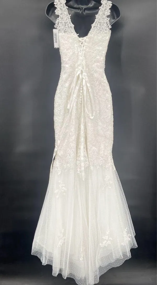 NWT May Queen Couture Size 6 Lace & Polka Dot Tulle Mermaid Wedding / Formal Dress - Image 5