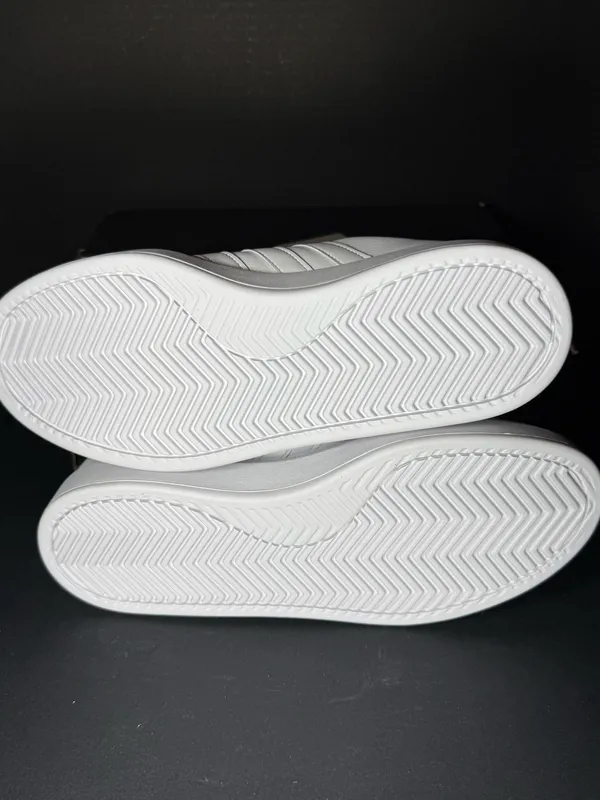 Adidas Grand Court 2.0 size 8.5W - Image 5