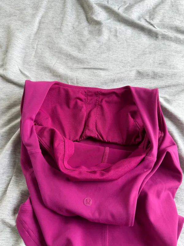 Lululemon Women's InStill Tank Top Magenta With Pads Size 2 W1DC2S Yoga Workout - Image 6