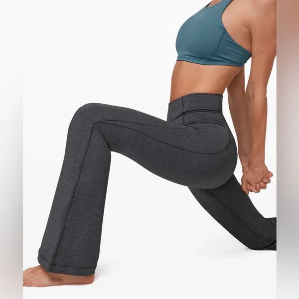 Lululemon‎ Groove Flared Pant 32” in Heathered Black Size 4 - Image 2