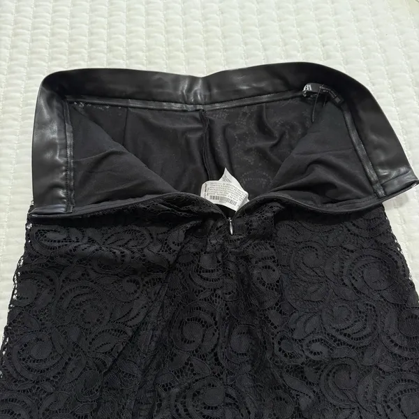 Zara Black Lace Mini Skirt With Faux Leather Waist Trim Detail Sz XS - Image 9