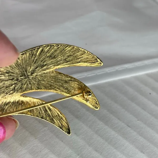 Vintage Monet wings red gold tone brooch - Image 5