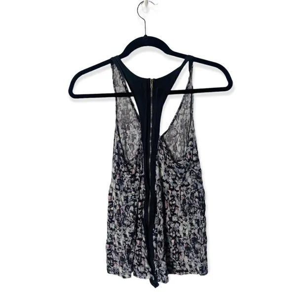 Silence + Noise Urban Outfitters Abstract Print Racerback Tank Top M Zip Back - Image 4