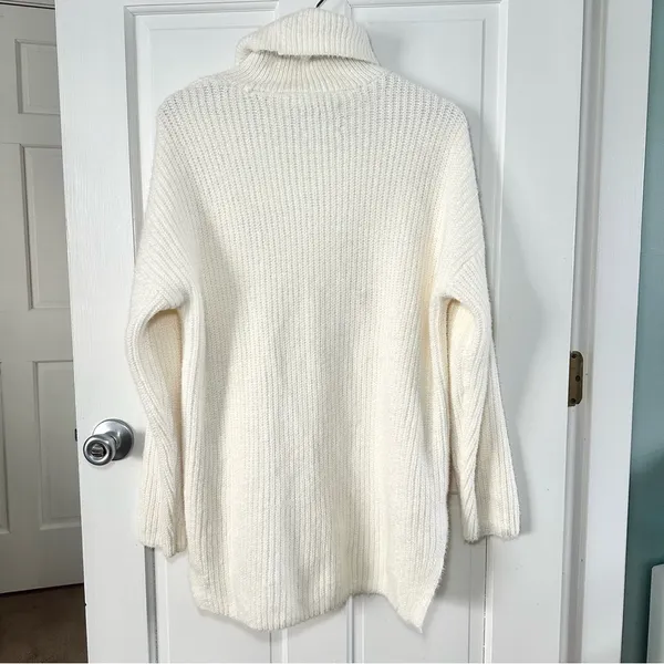 Abercrombie & Fitch Soft A&F Collection Cozy Cream Turtleneck Sweater Size M - Image 3