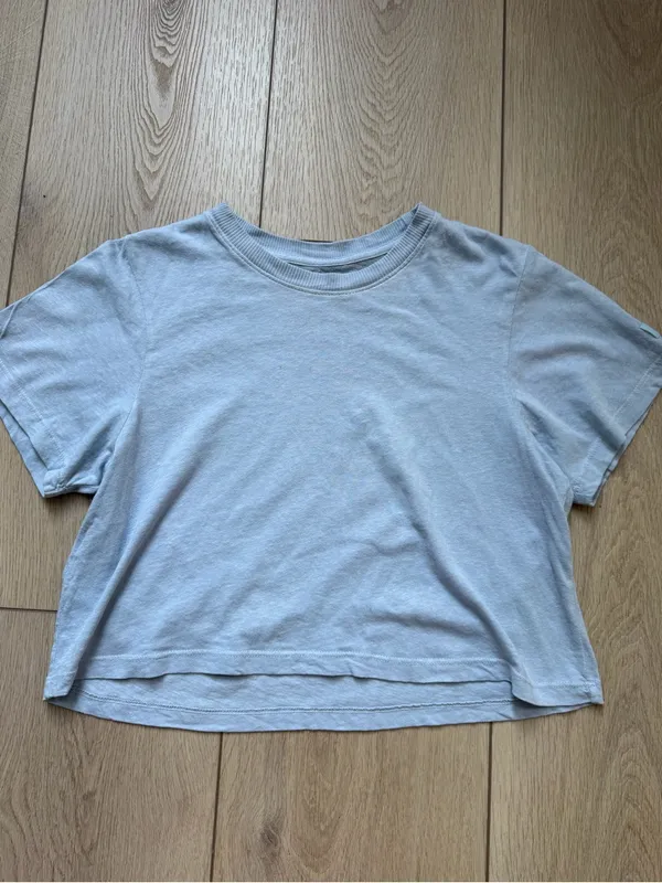 SET Active Crewneck Short Sleeve Baby Blue Baby Tee Medium 100% Cotton Crop Top - Image 5