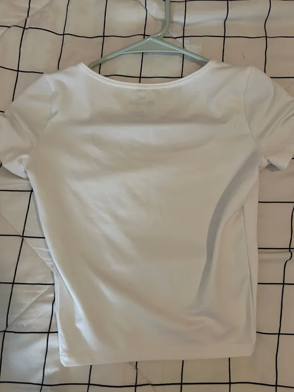 Hollister white tee - Image 2